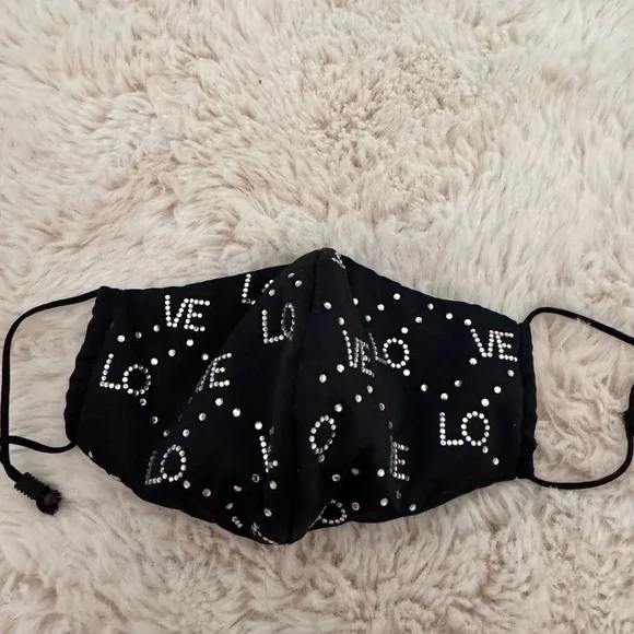 🆓 with purchase Face Mask with Rhinestone Design - Picture 2 of 5